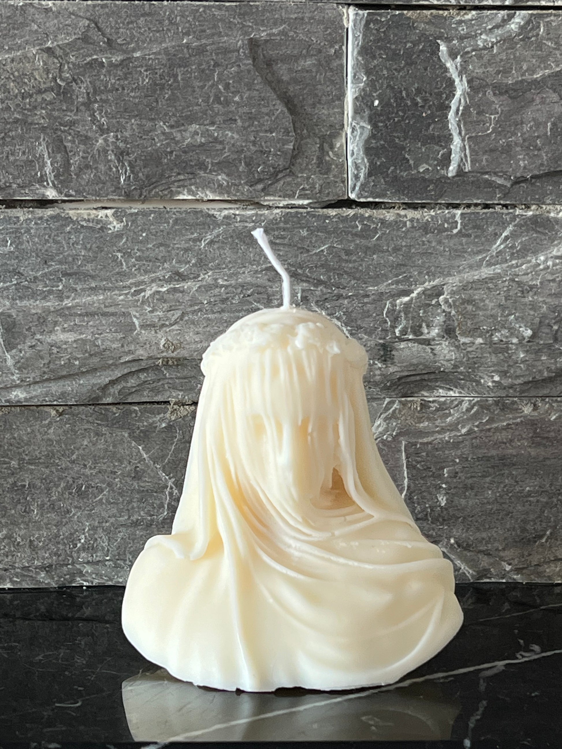 VIERGE VOILÉE - Dulcezza Di Mamò